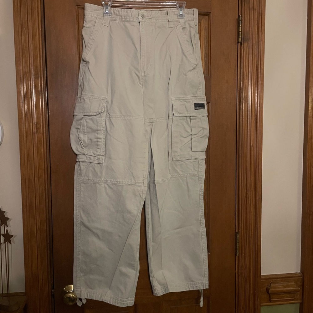 Aeropostale‎ Men's Light Tan Cargo Pants, Multiple Pockets, Size 32 Long
